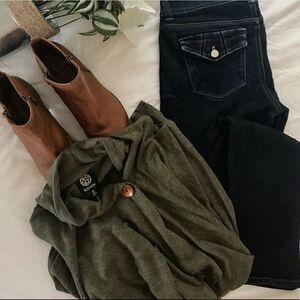 Babeau women’s green assymeyrical vest sz medium